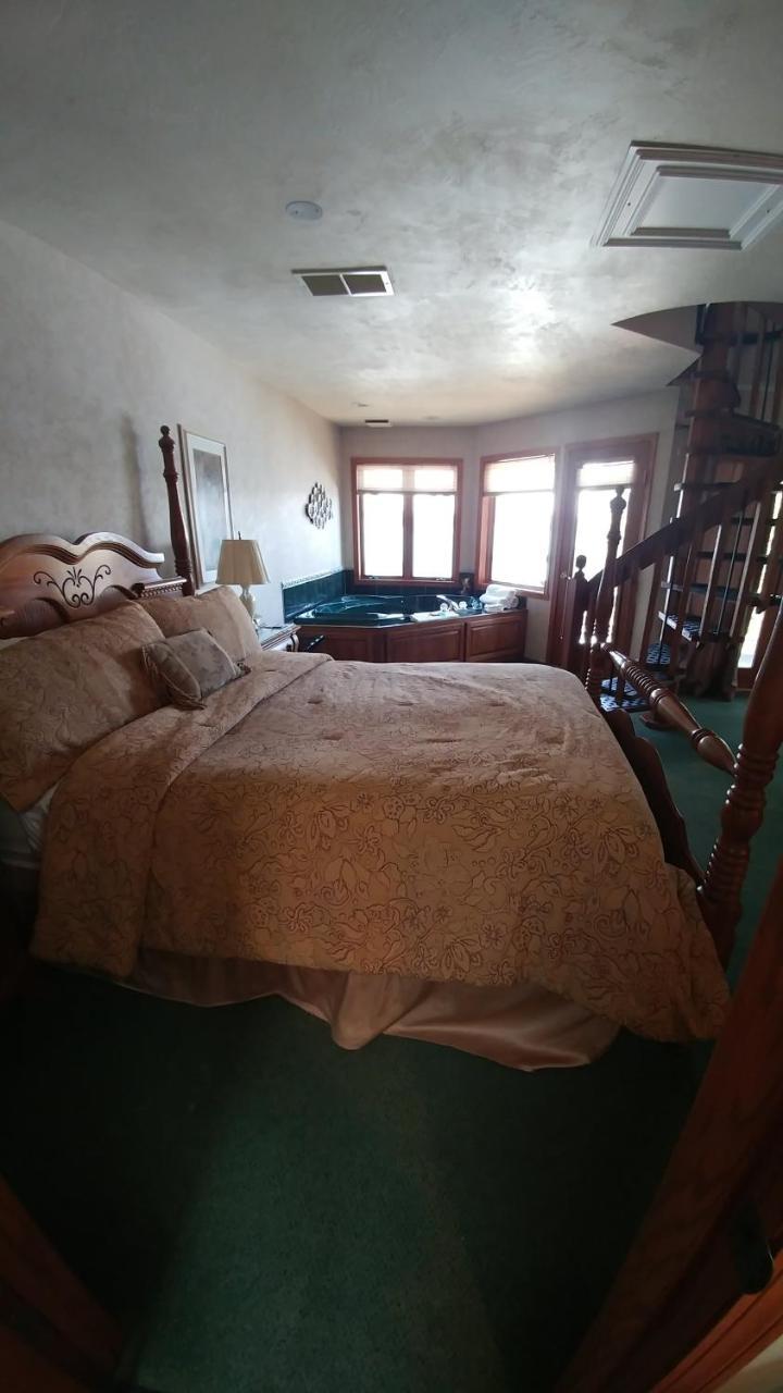 Snug Harbor Inn 스터전 베이 외부 사진